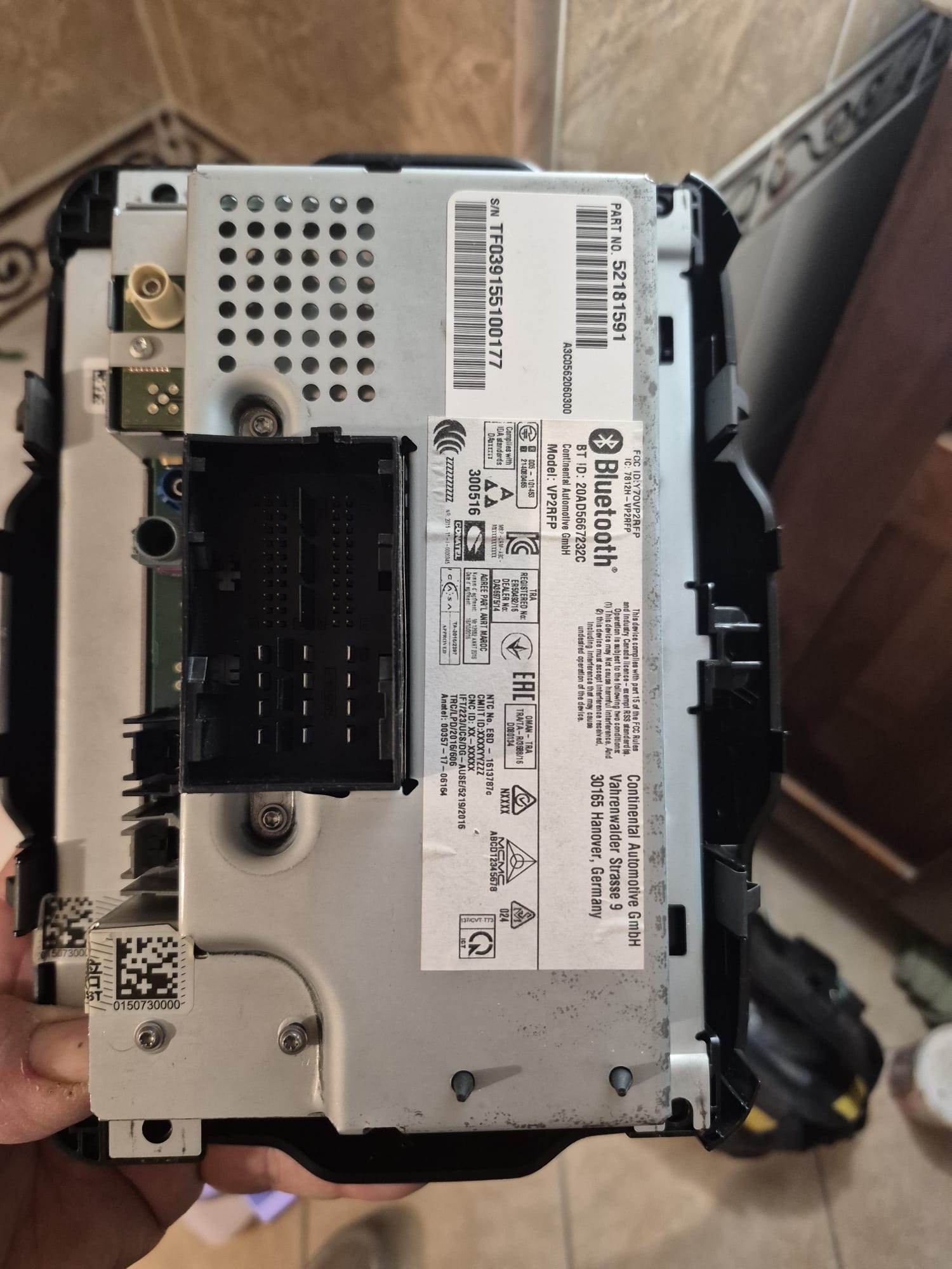 Continental Uconnect VP2 TF serial number label